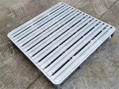 How to manage steel pallets in storage